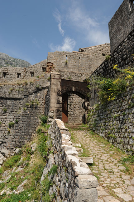 Cattaro, la porta d'ingresso alla fortezza di San Giovanni.