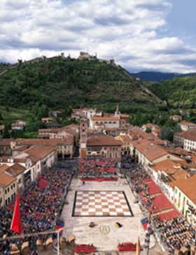 Uno sgurado dall'alto sulla piazza di Marostica.