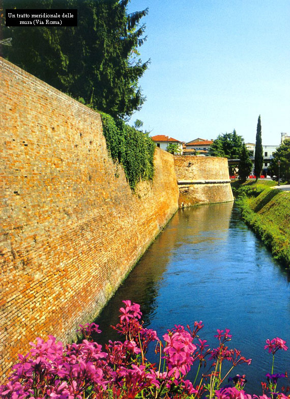 Un tratto meridionale delle mura (via Roma)